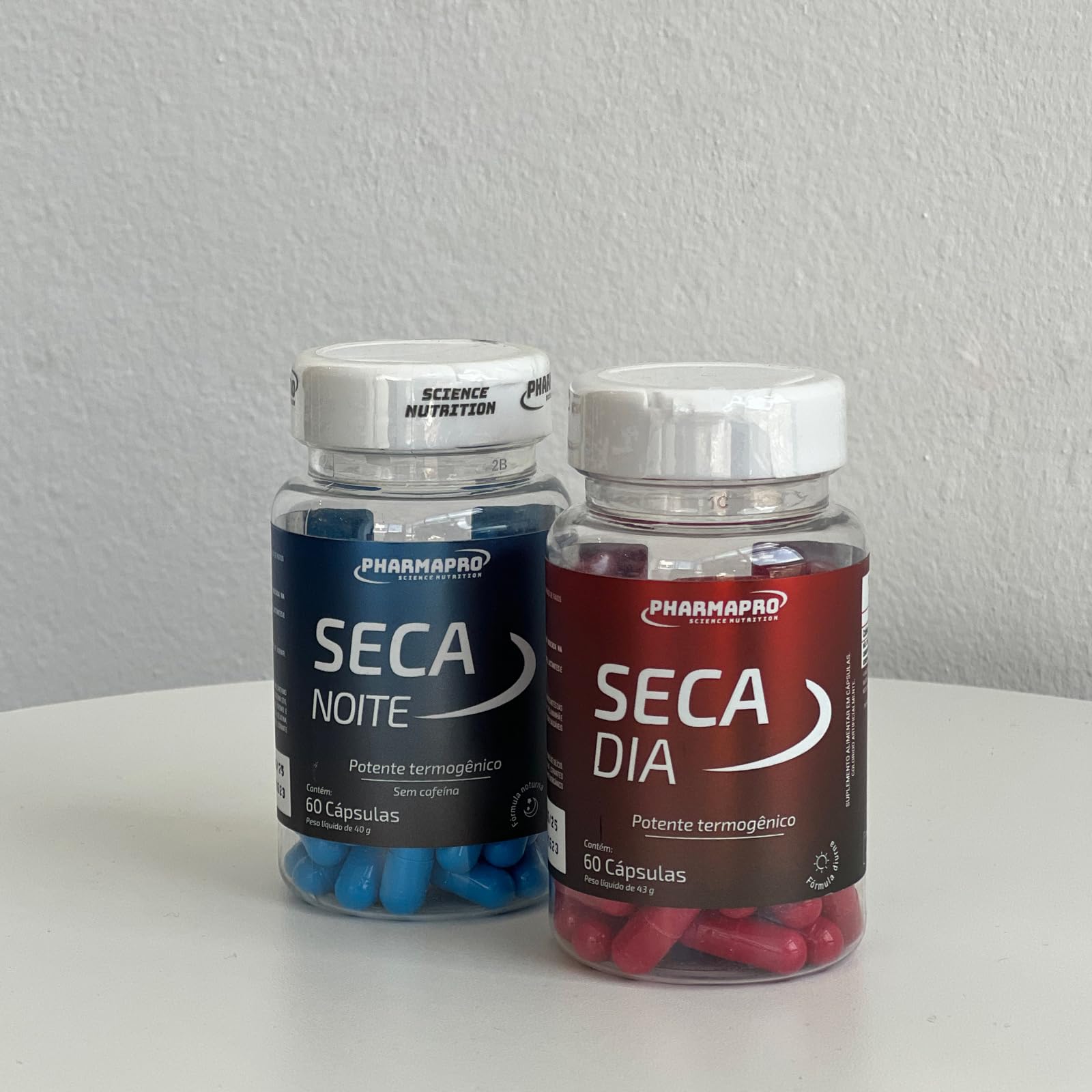 Termogenico Premium Dia e Noite Formula Noturna e Diurna Com e Sem Cafeina Potes 60 Capsulas Materia Prima Importada